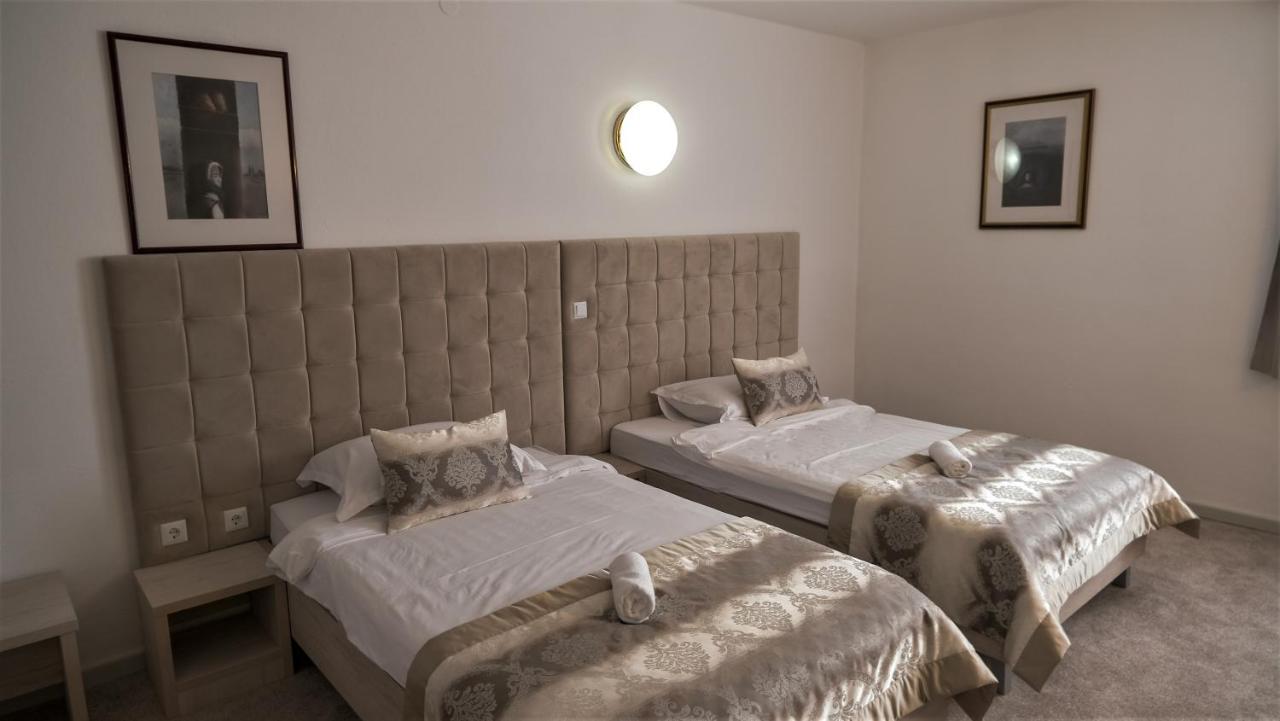 Hotel Consul Split Bagian luar foto